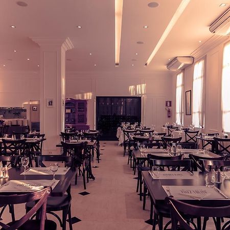 Hotel Saint Louis Pampulha เบโลโอรีซอนชี ภายนอก รูปภาพ