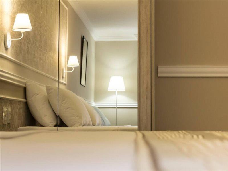 Hotel Saint Louis Pampulha เบโลโอรีซอนชี ภายนอก รูปภาพ