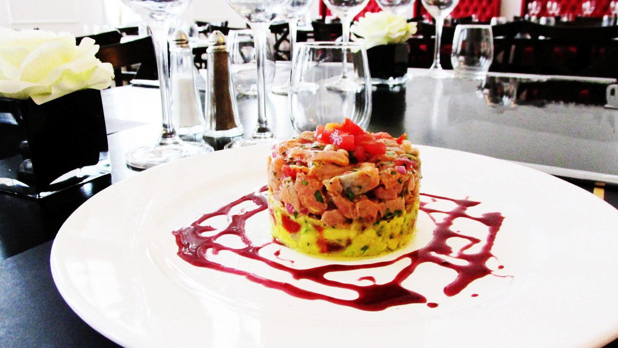 Hotel Saint Louis Pampulha เบโลโอรีซอนชี ภายนอก รูปภาพ