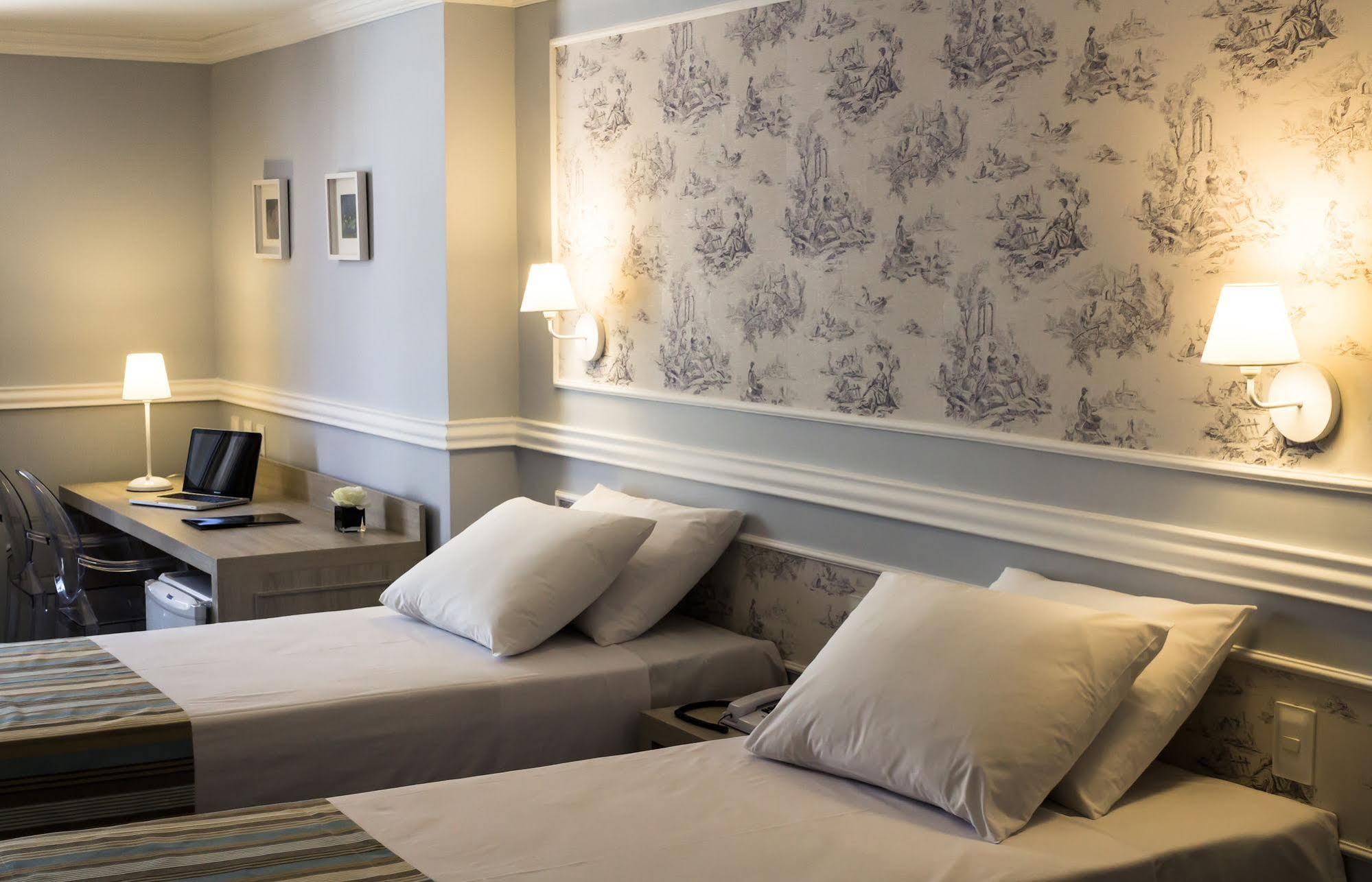 Hotel Saint Louis Pampulha เบโลโอรีซอนชี ภายนอก รูปภาพ