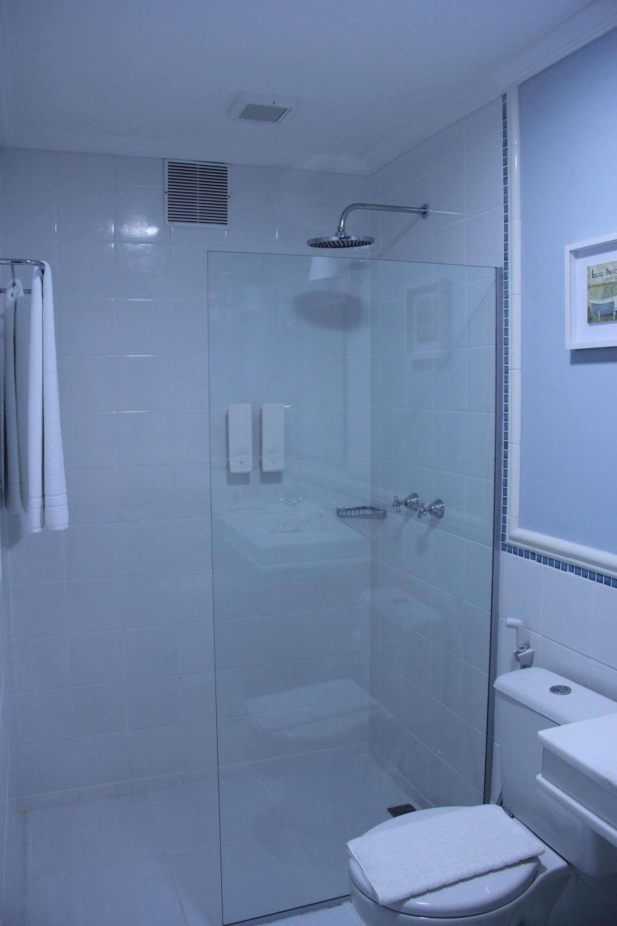 Hotel Saint Louis Pampulha เบโลโอรีซอนชี ภายนอก รูปภาพ